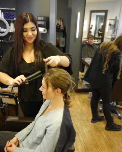 Karriere fördern. Wir suchen Topstylisten und Auszubildende